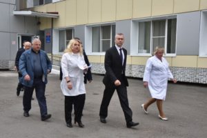 Травников побывал в медицинских учреждениях Чулымского района